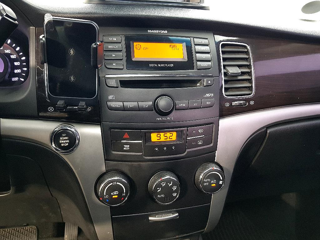 Ssangyong Korando 2011 Negro - Importación desde Corea - HF Imports Iquique - Foto 16
