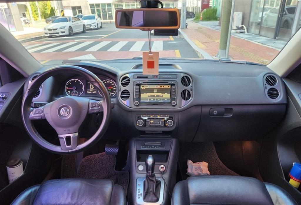 Volkswagen Tiguan - Vista 12