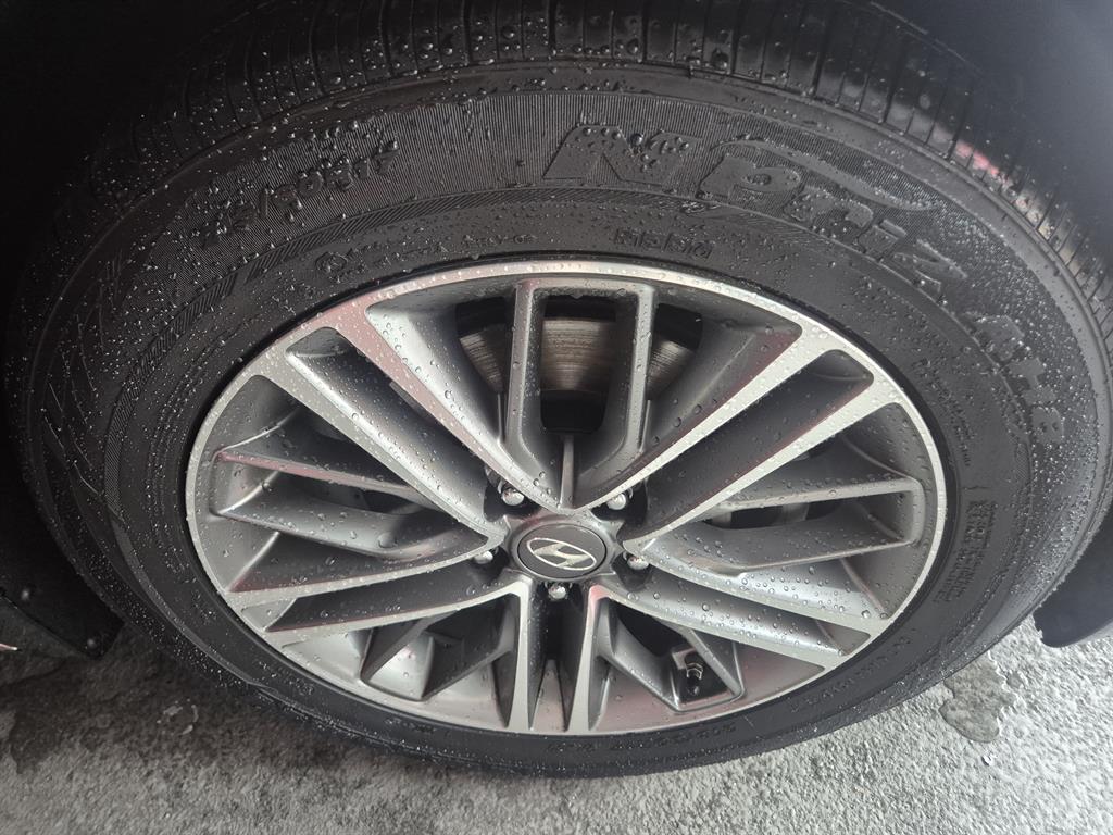 HYUNDAI Grandeur - Vista 7