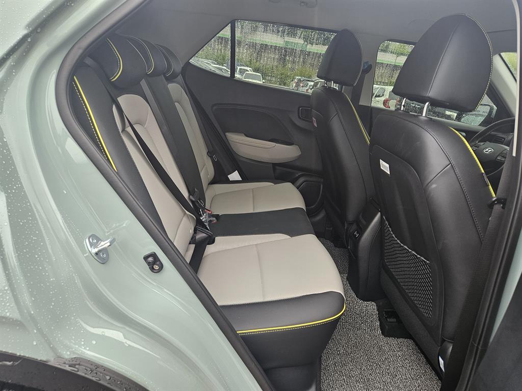 HYUNDAI Venue - Vista 9