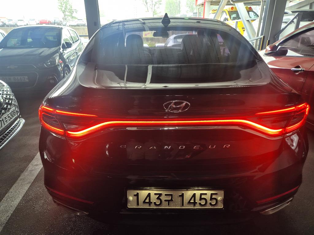 HYUNDAI Grandeur - Vista 3