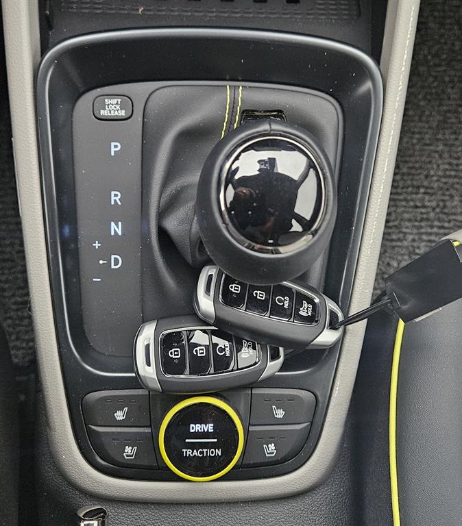 HYUNDAI Venue - Vista 12