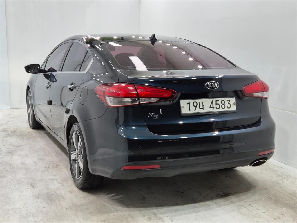 KIA K3 - Vista 6