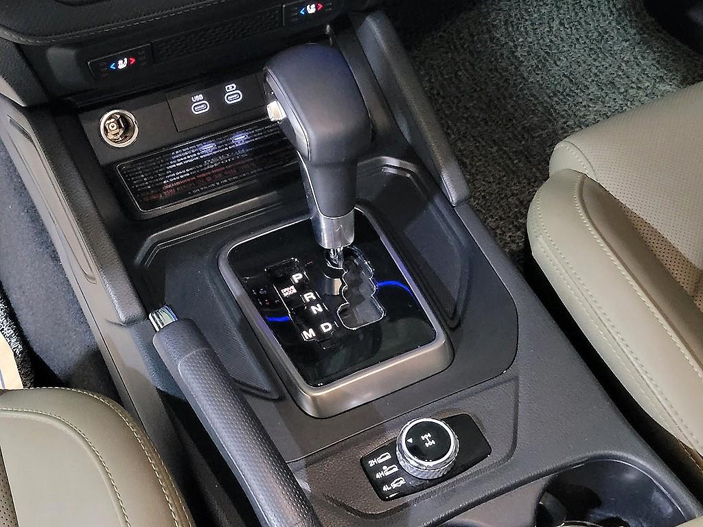 Ssangyong Rexton 2023 Café - Importación desde Corea - HF Imports Iquique - Foto 14