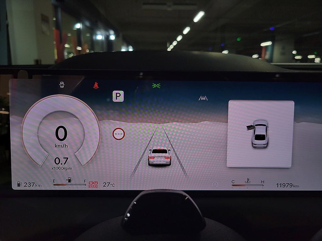 Genesis G80 - Vista 12
