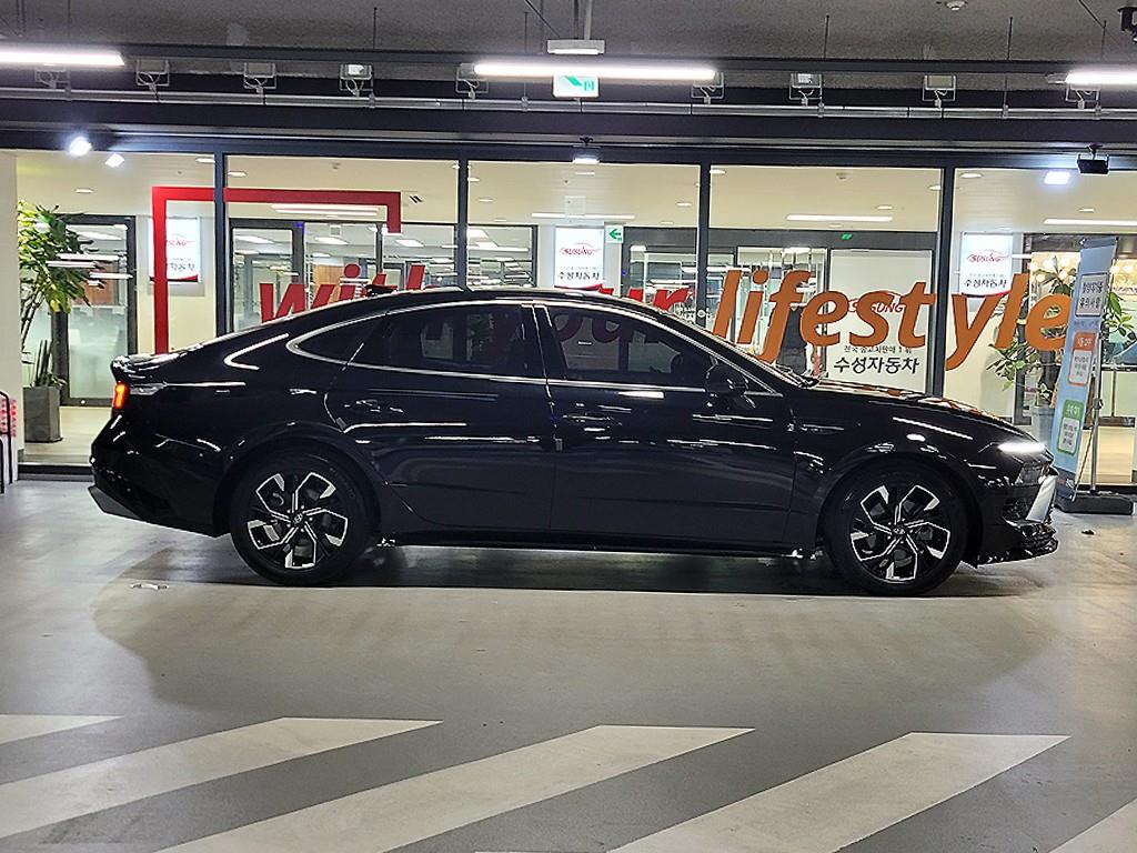 HYUNDAI Sonata - Vista 3