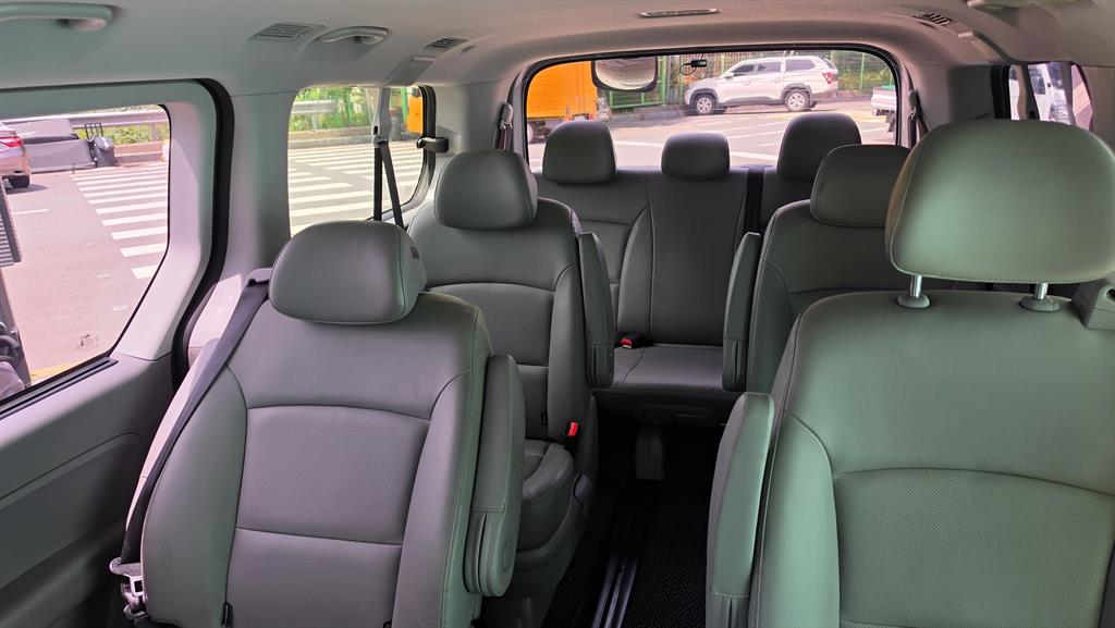 HYUNDAI Starex - Vista 11