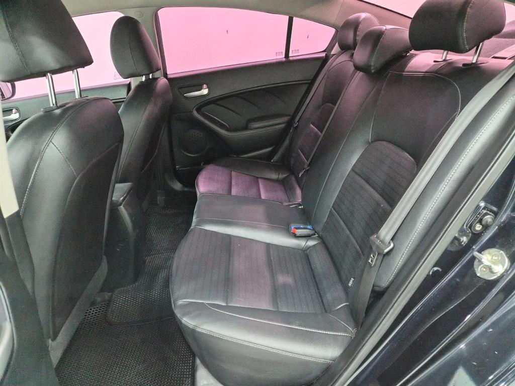 KIA K3 - Vista 8