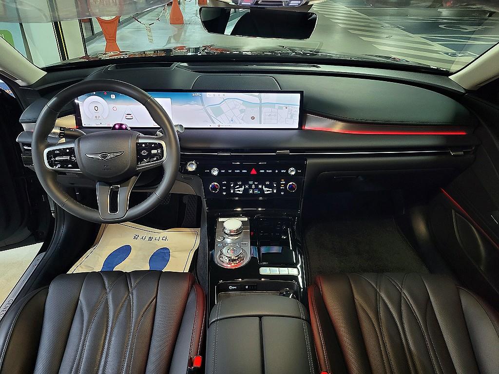 Genesis G80 - Vista 8