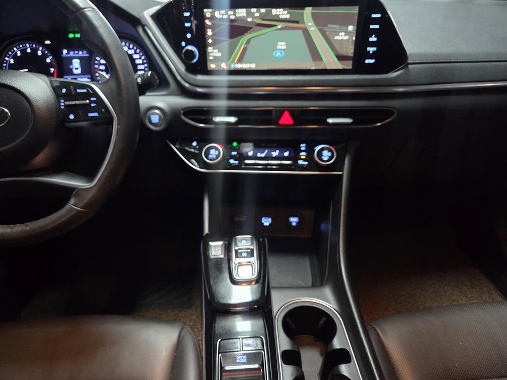 HYUNDAI Sonata - Vista 11