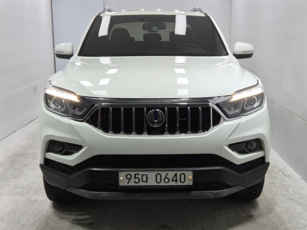 Ssangyong Rexton 2019 Blanco - Importación desde Corea - HF Imports Iquique - Foto 1