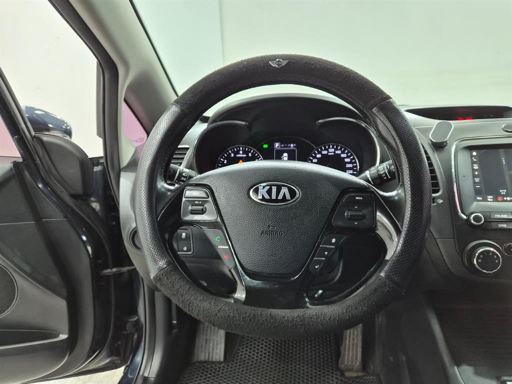 KIA K3 - Vista 10