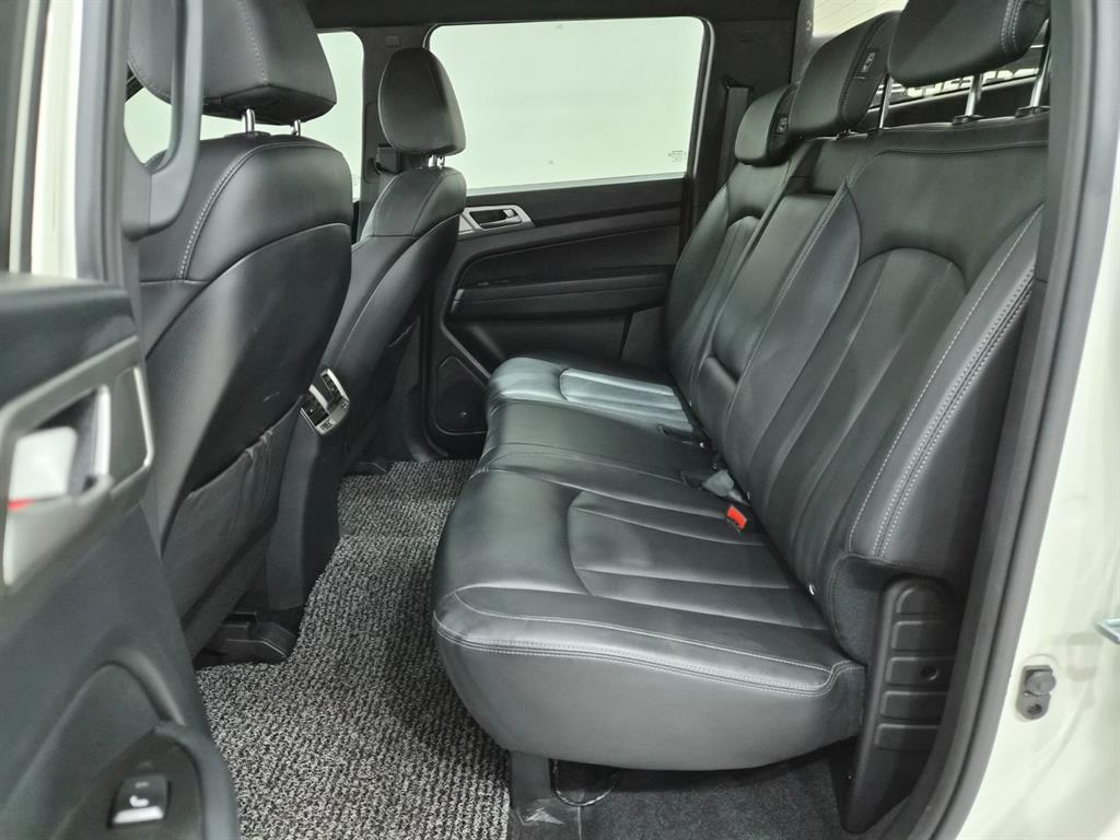 Ssangyong Rexton - Vista 8