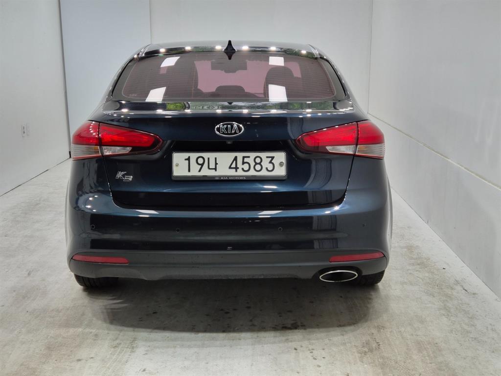 KIA K3 - Vista 3