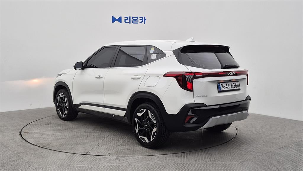 KIA Seltos - Vista 6