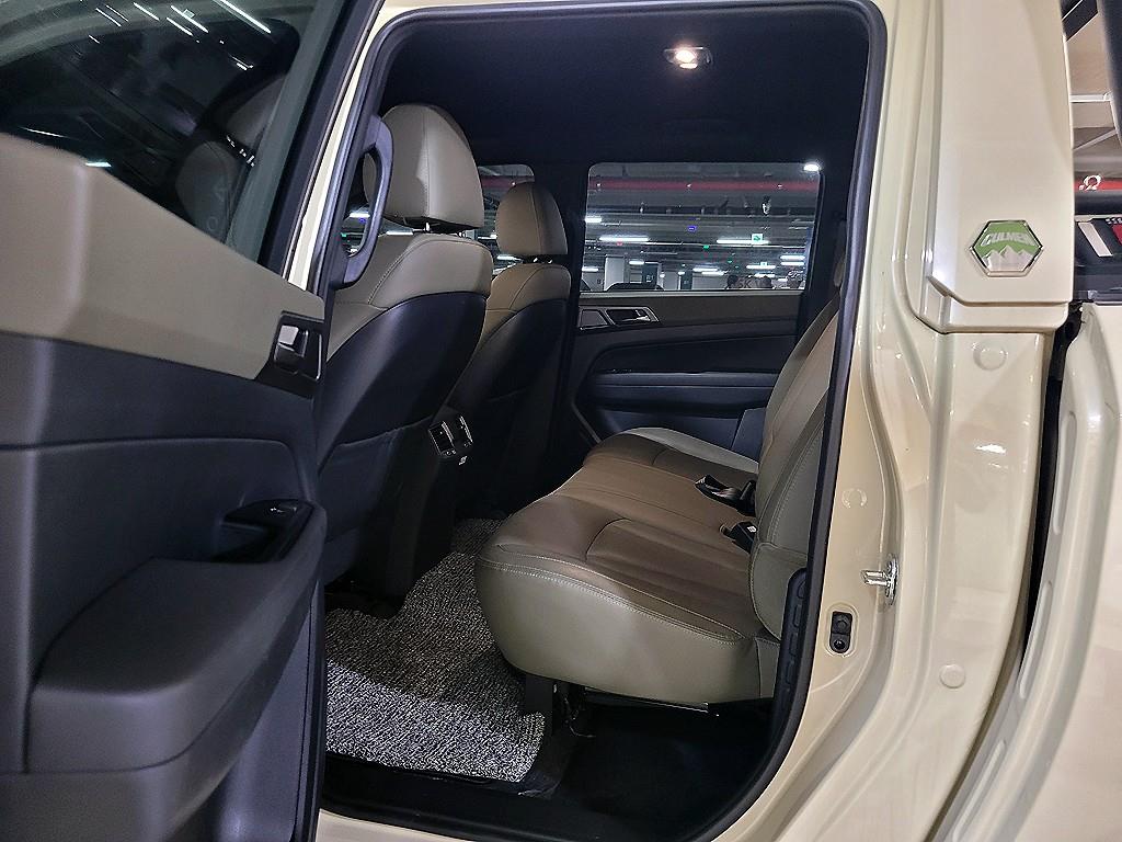Ssangyong Rexton - Vista 10