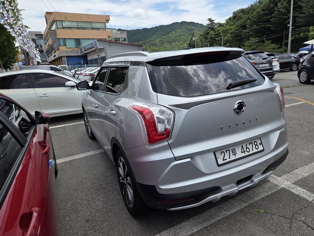 Ssangyong Tivoli - Vista 10