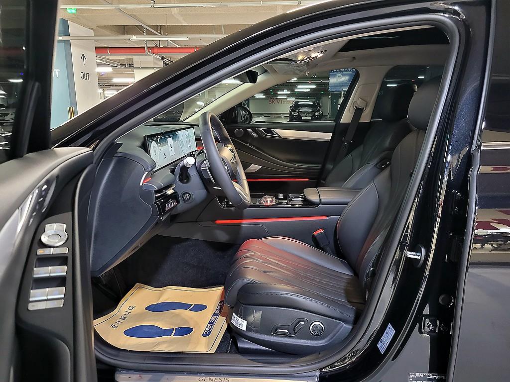 Genesis G80 - Vista 9