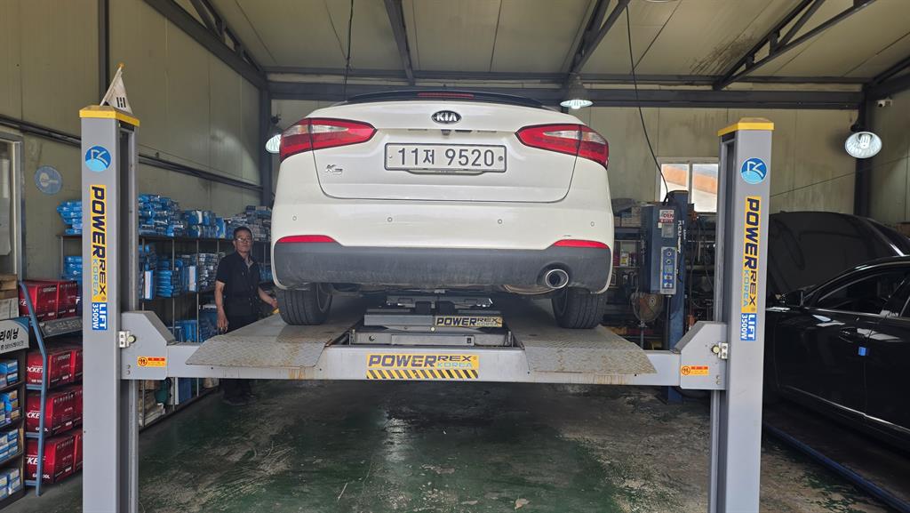 KIA K3 - Vista 5