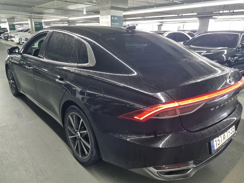 HYUNDAI Grandeur - Vista 4