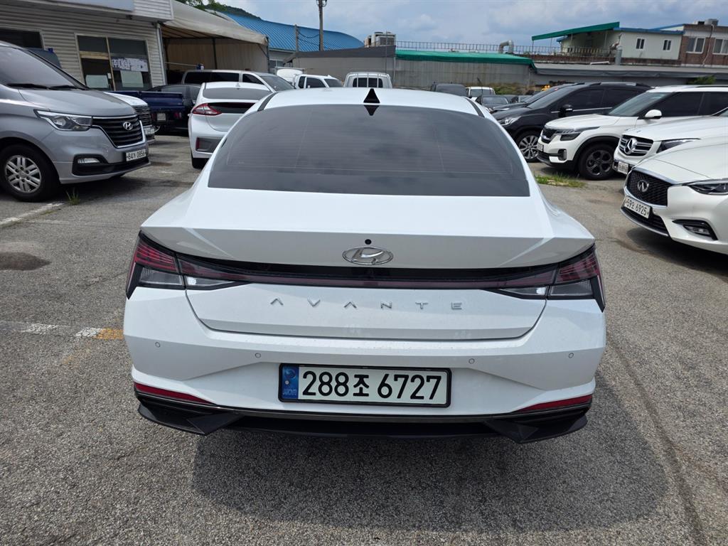 HYUNDAI Avante - Vista 4