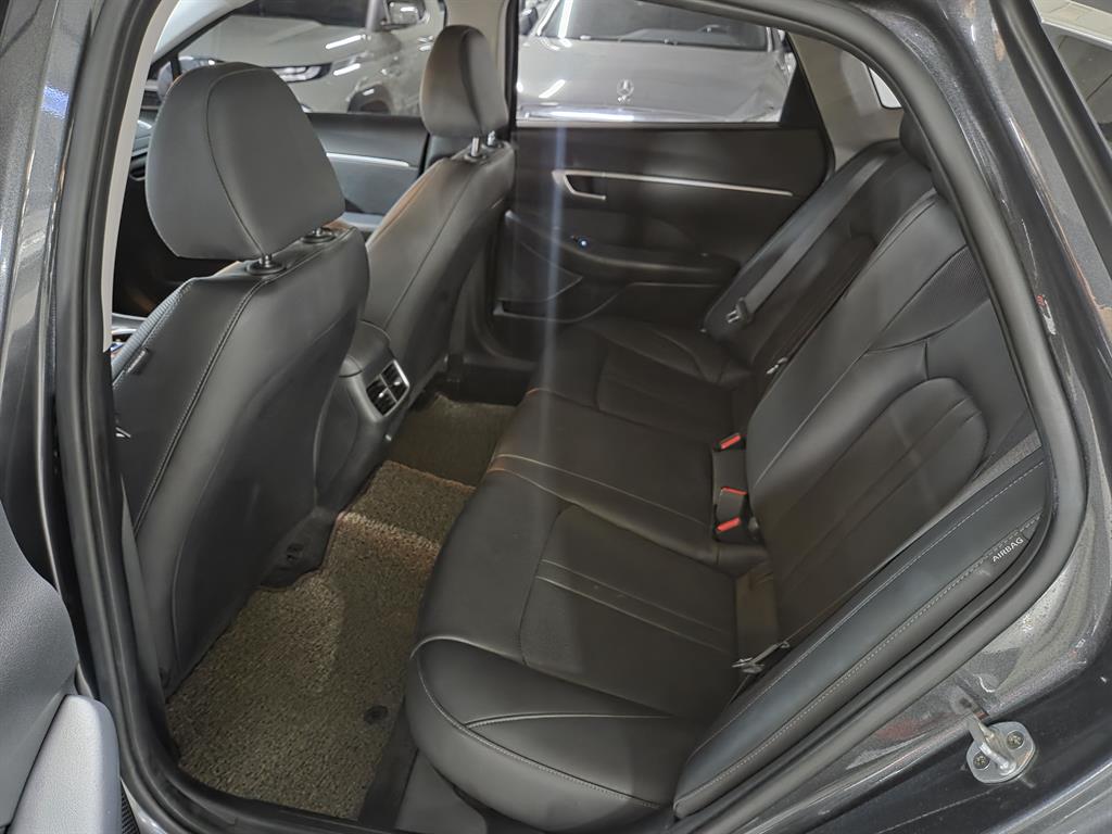HYUNDAI Sonata - Vista 10