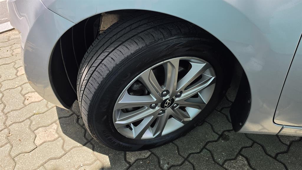 HYUNDAI Avante 2014 Gris - Importación desde Corea - HF Imports Iquique - Foto 15
