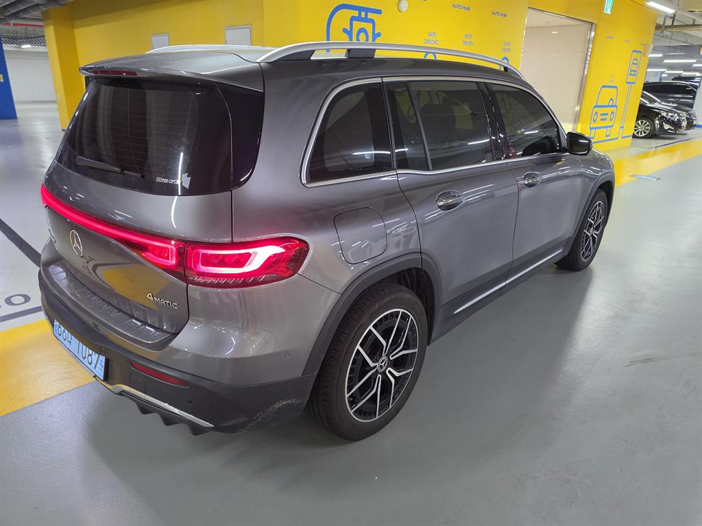 Mercedes Benz EQB - Vista 3