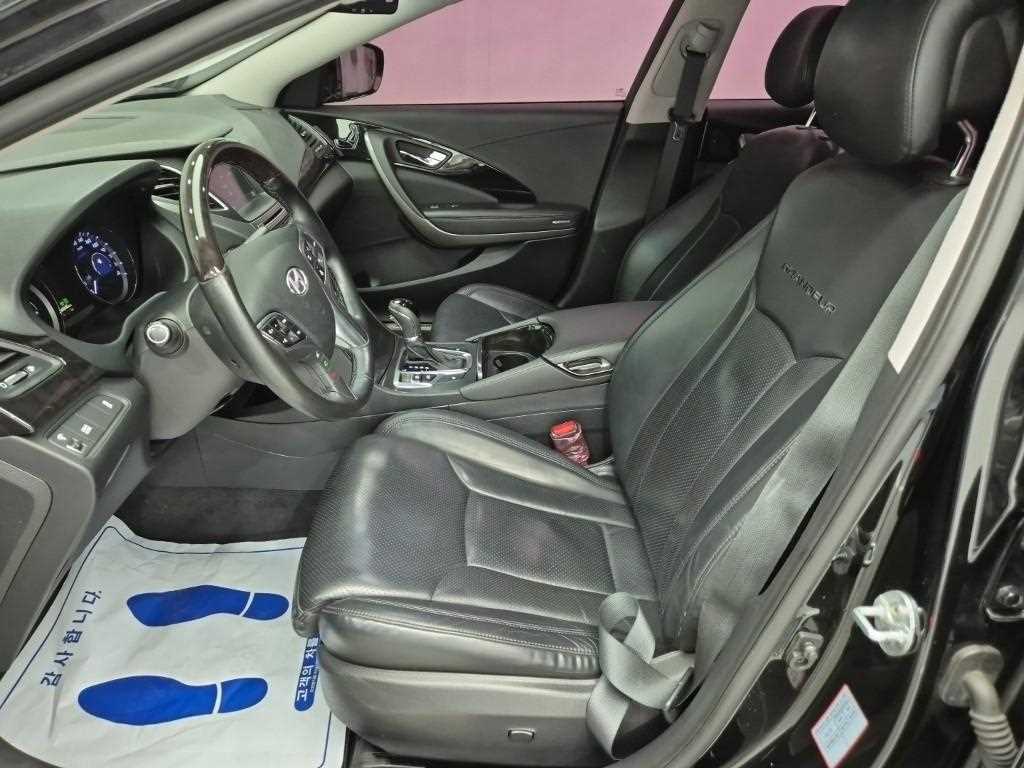 HYUNDAI Grandeur - Vista 11
