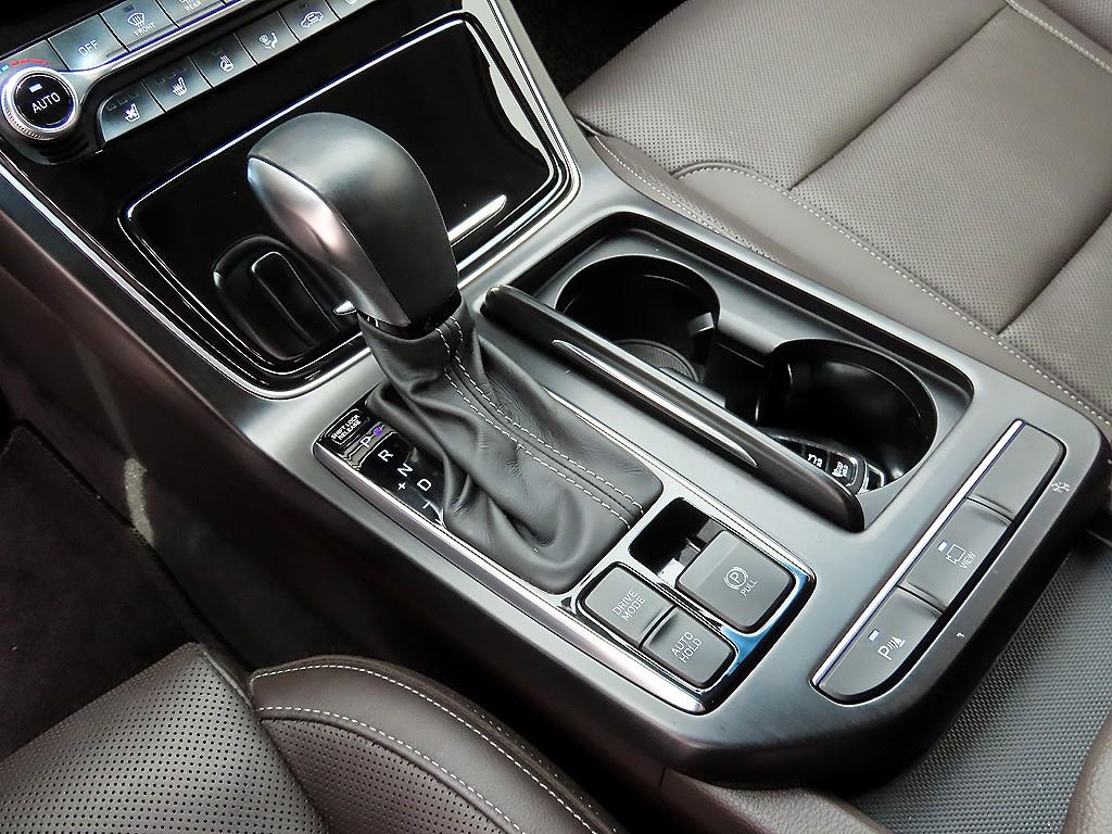 HYUNDAI Grandeur - Vista 11