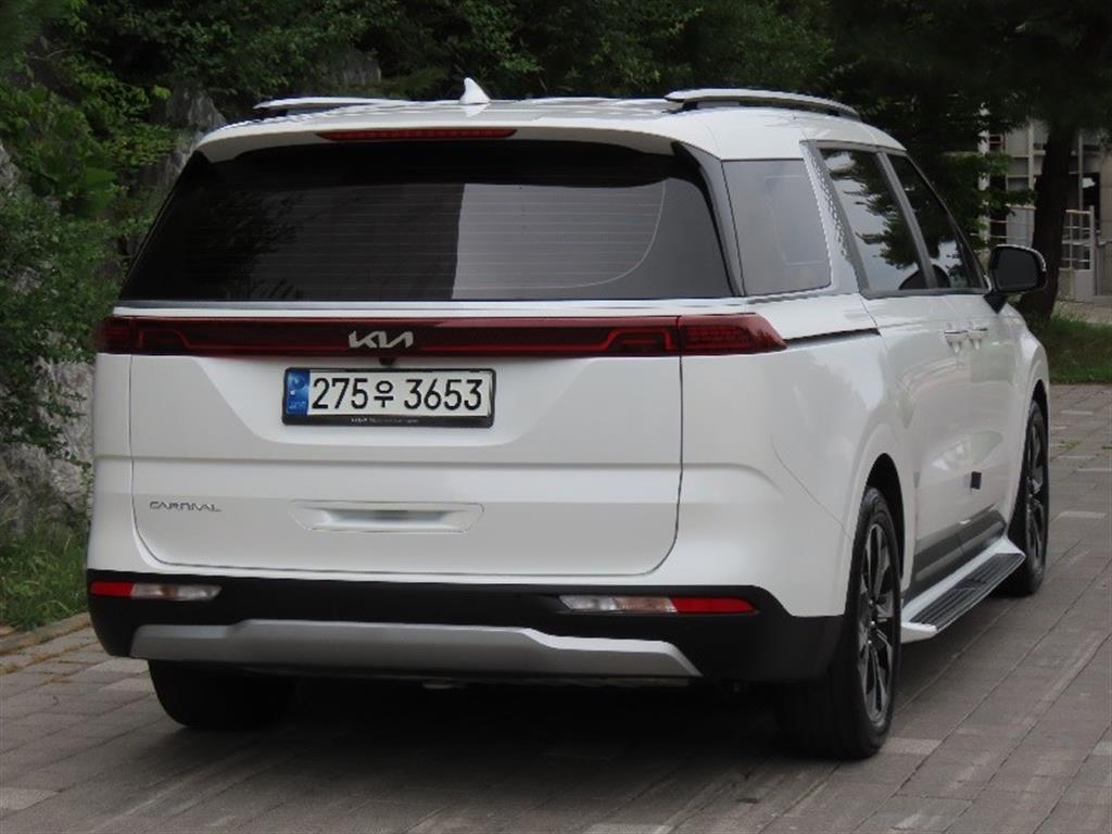 KIA Carnival - Vista 3
