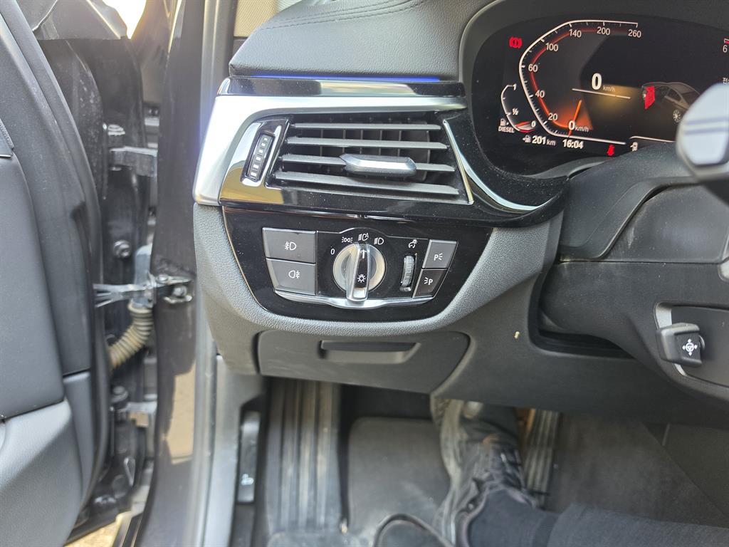 BMW 5 Series - Vista 5