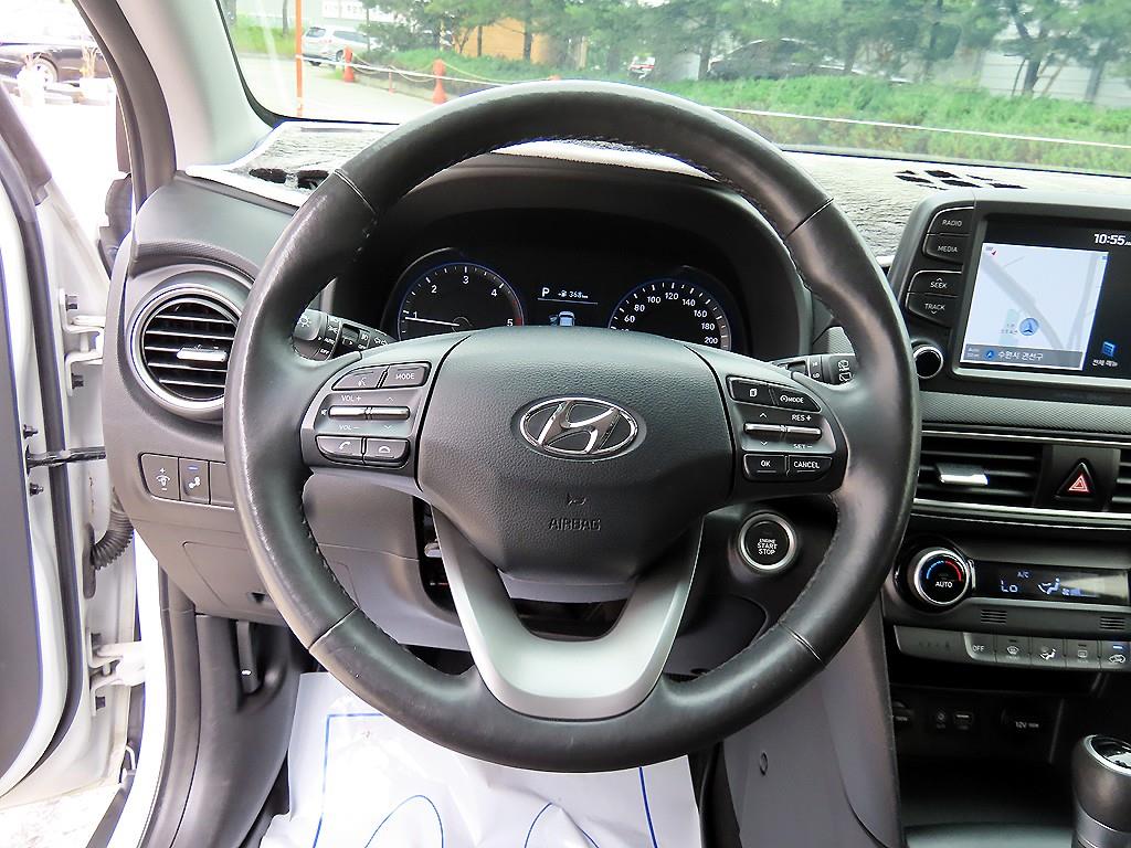 HYUNDAI Kona - Vista 8