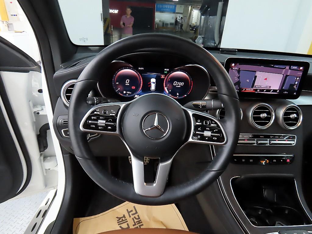 Mercedes Benz GLC Class - Vista 9