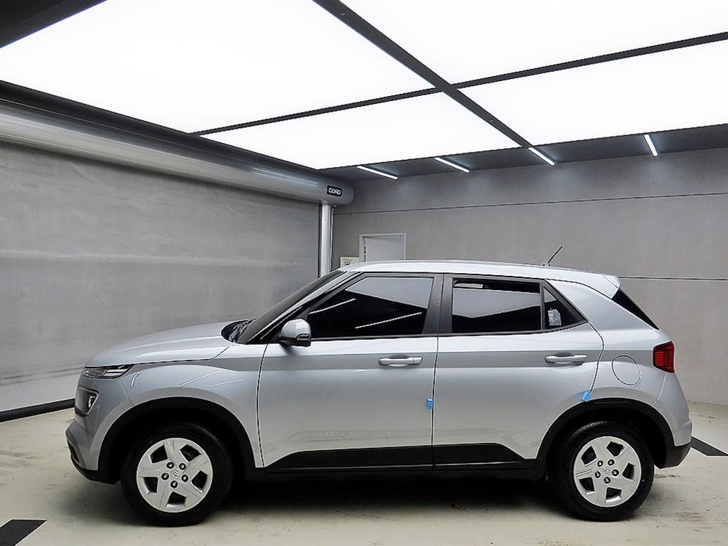 HYUNDAI Venue - Vista 4