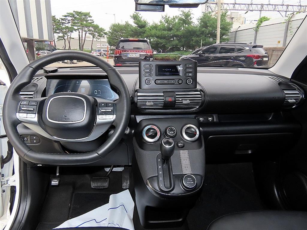 HYUNDAI Casper - Vista 7