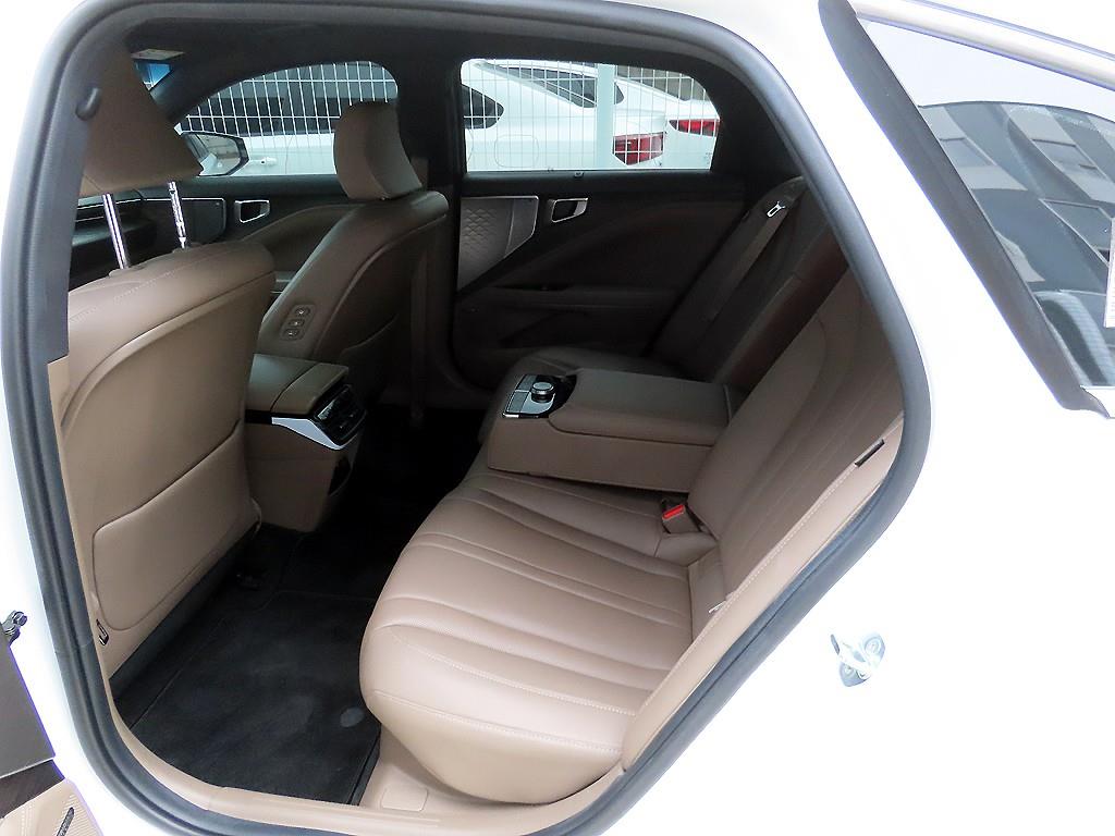 KIA K8 - Vista 6