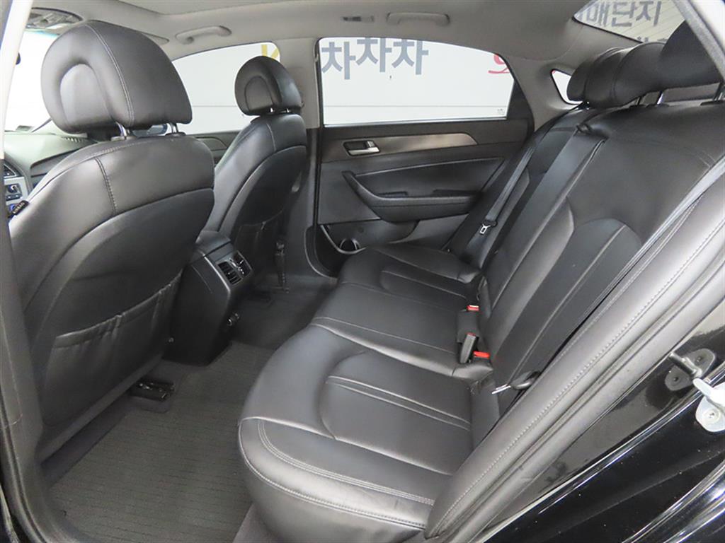 HYUNDAI Sonata - Vista 6