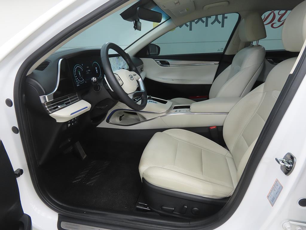 HYUNDAI Grandeur - Vista 5