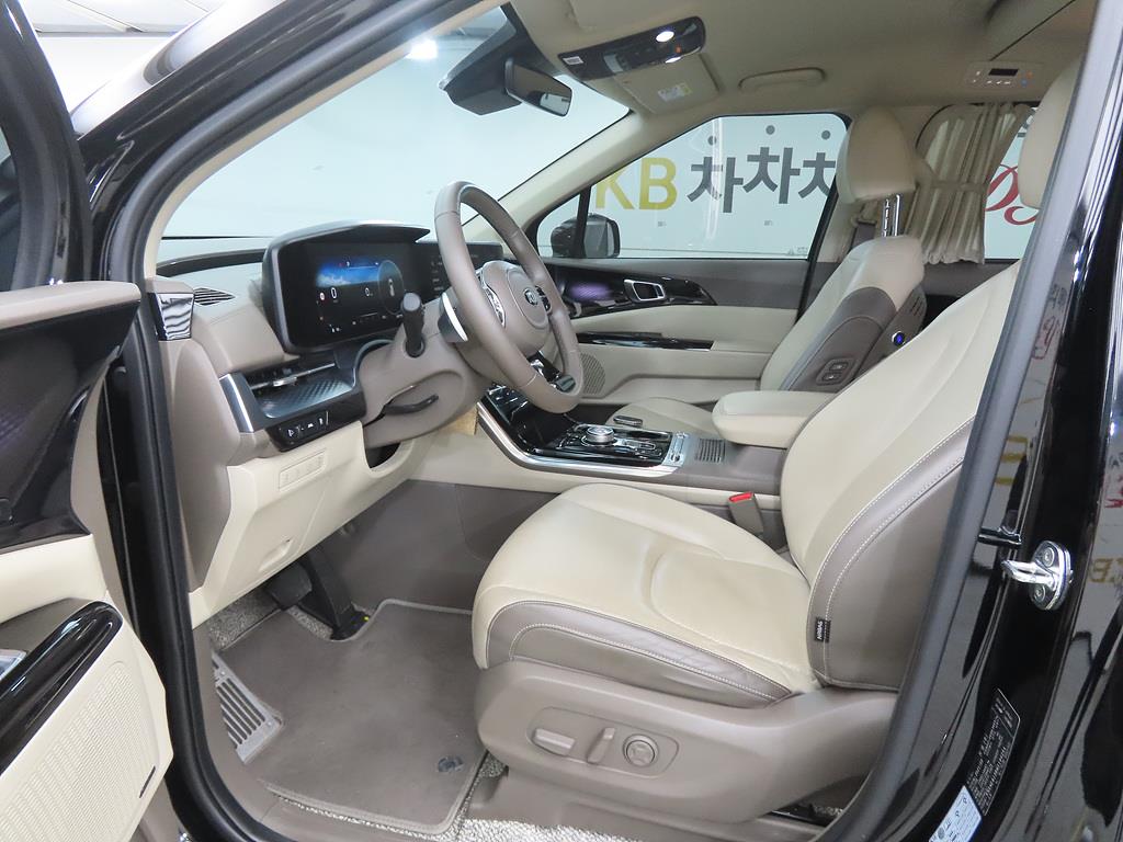 KIA Carnival - Vista 5