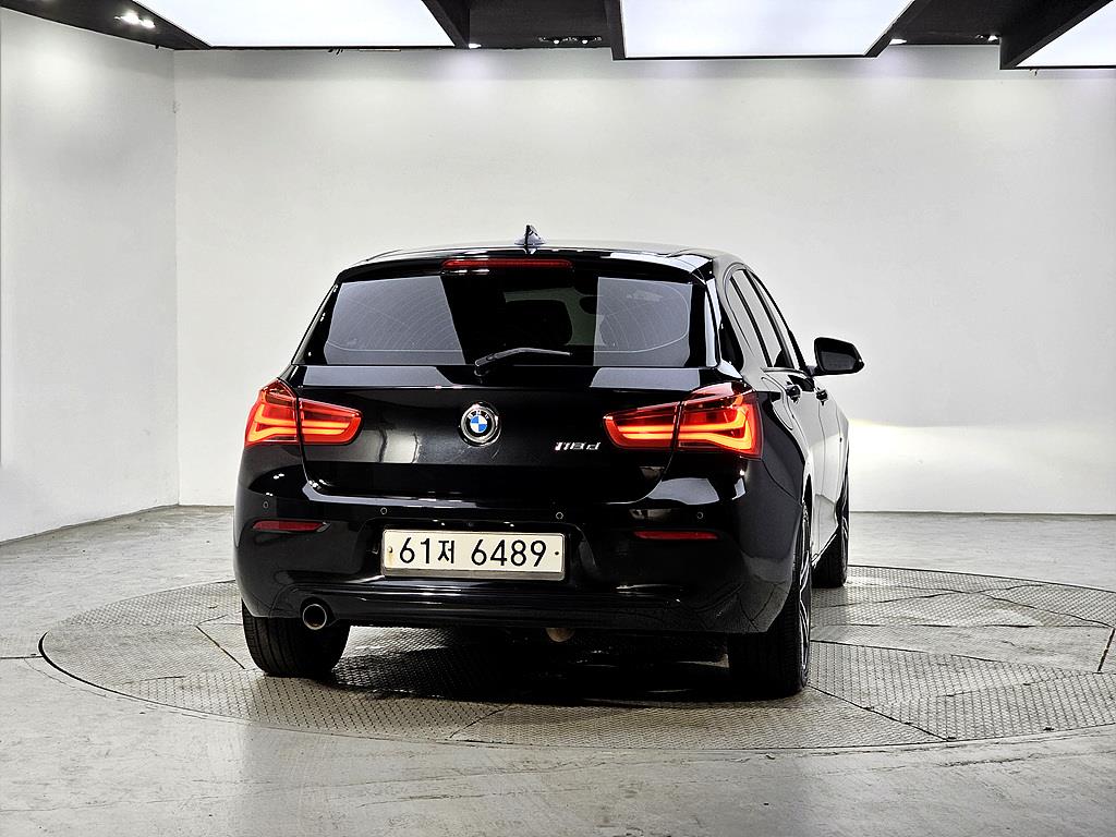 BMW 1 series - Vista 3