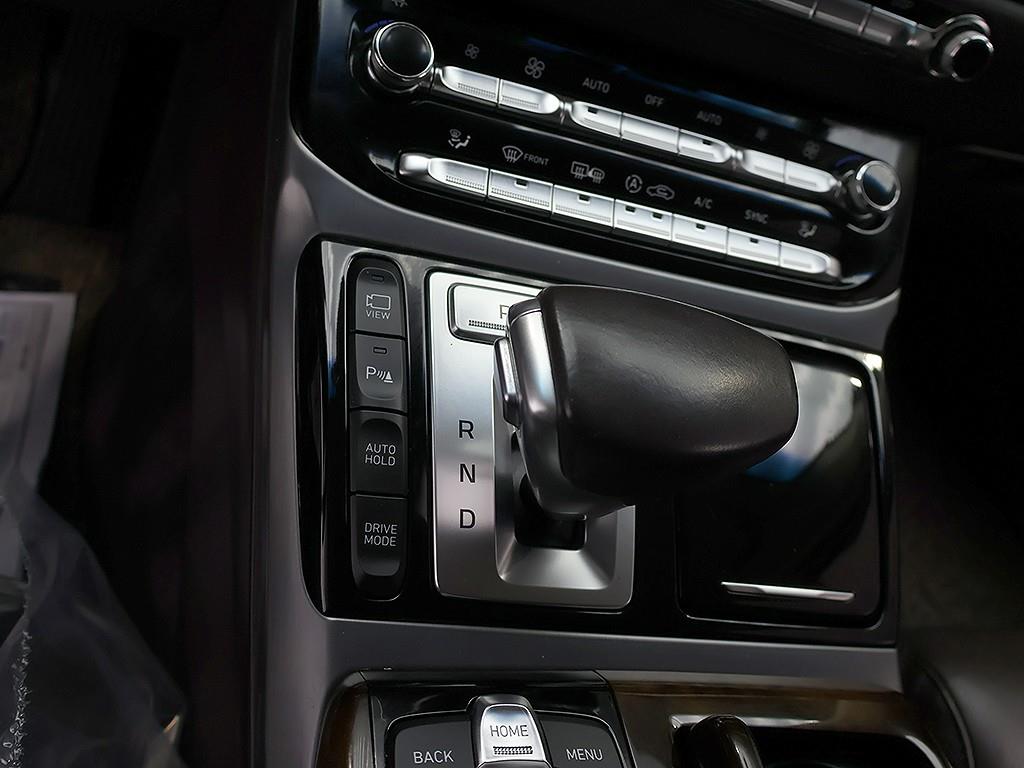 Genesis EQ900 - Vista 10