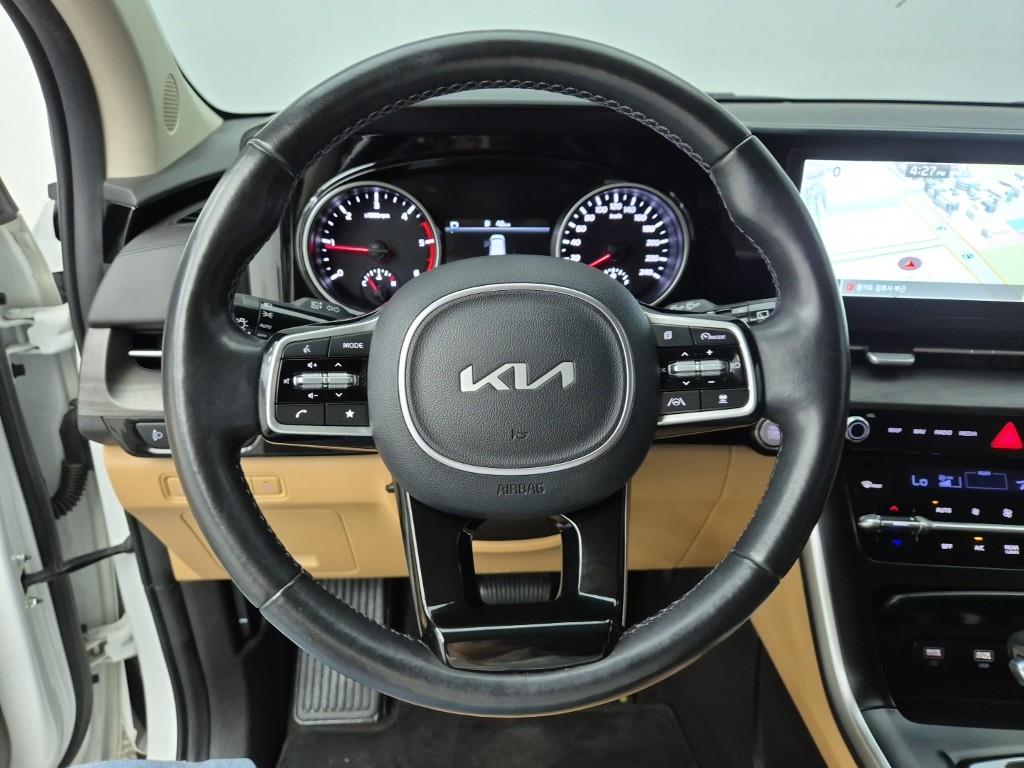 KIA Carnival - Vista 9