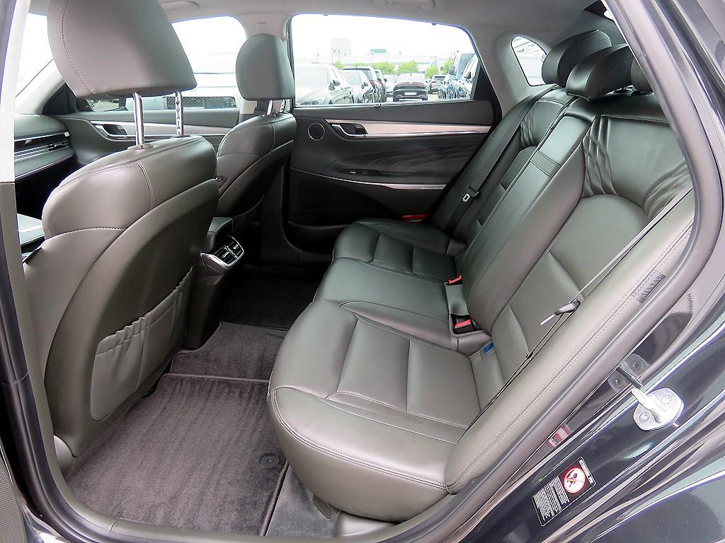 HYUNDAI Grandeur - Vista 7
