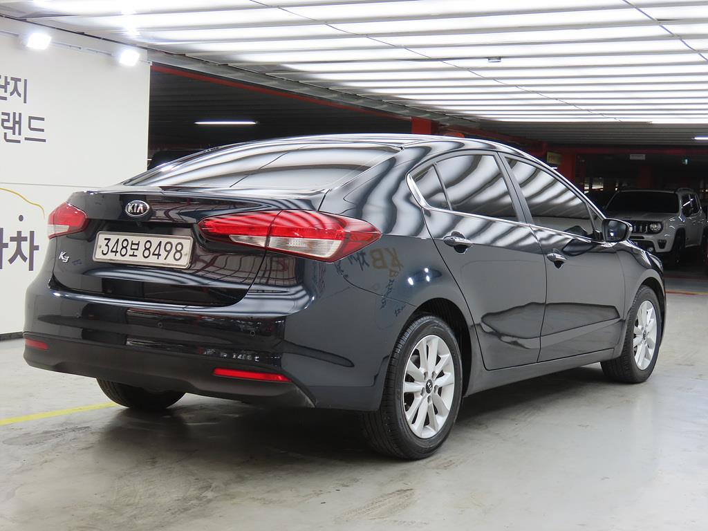 KIA K3 - Vista 3