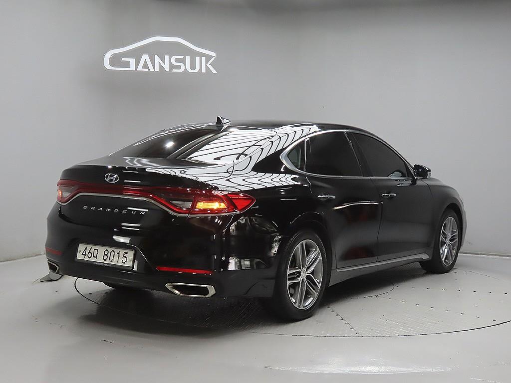 HYUNDAI Grandeur - Vista 4