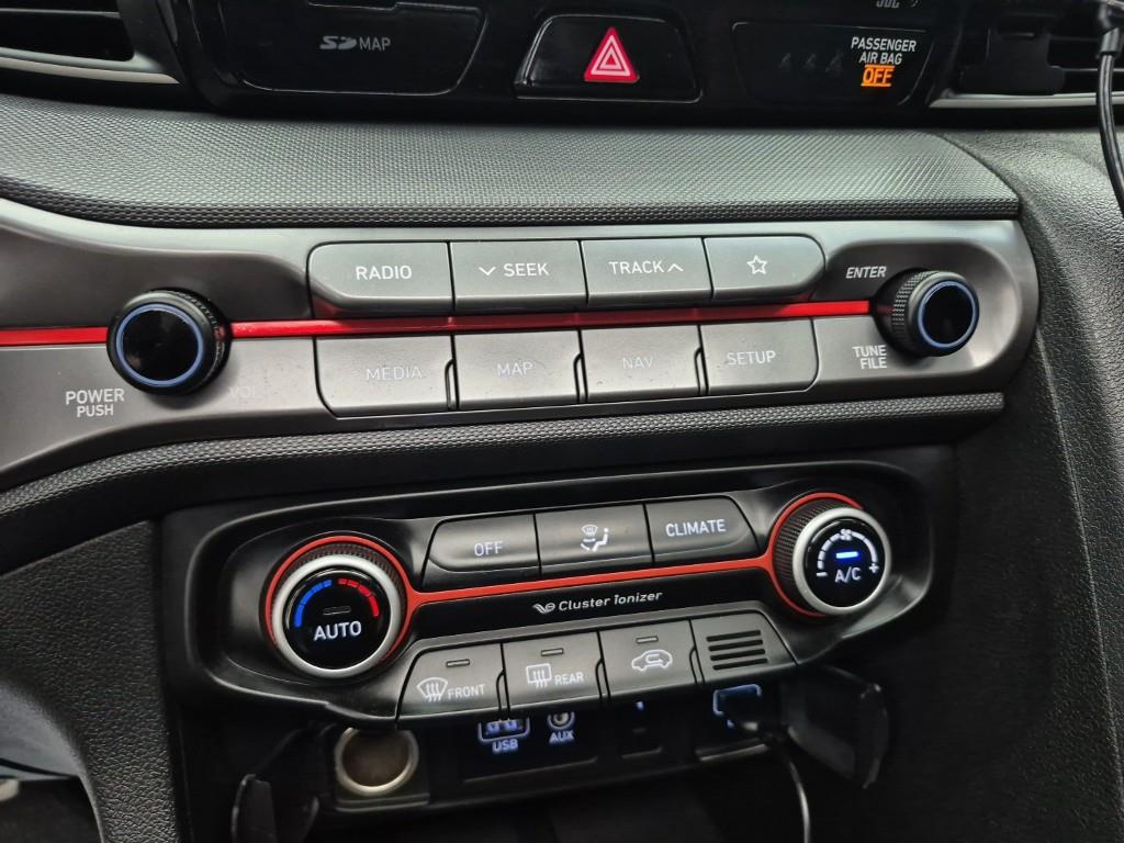 HYUNDAI Veloster - Vista 10