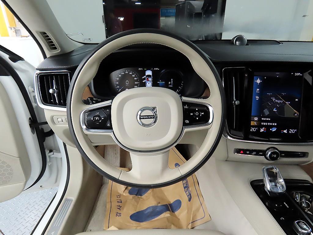 Volvo S90 - Vista 9