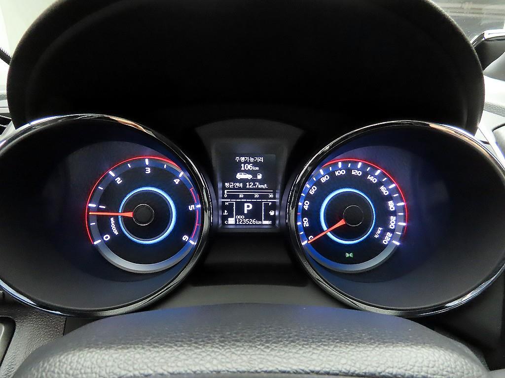 Ssangyong Tivoli - Vista 6