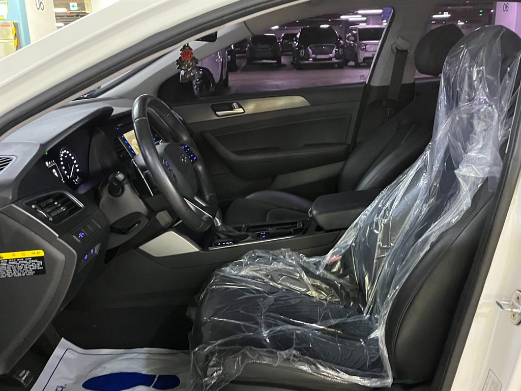 HYUNDAI Sonata - Vista 10